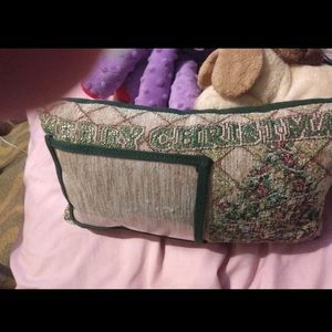 Christmas insert a picture pillow.